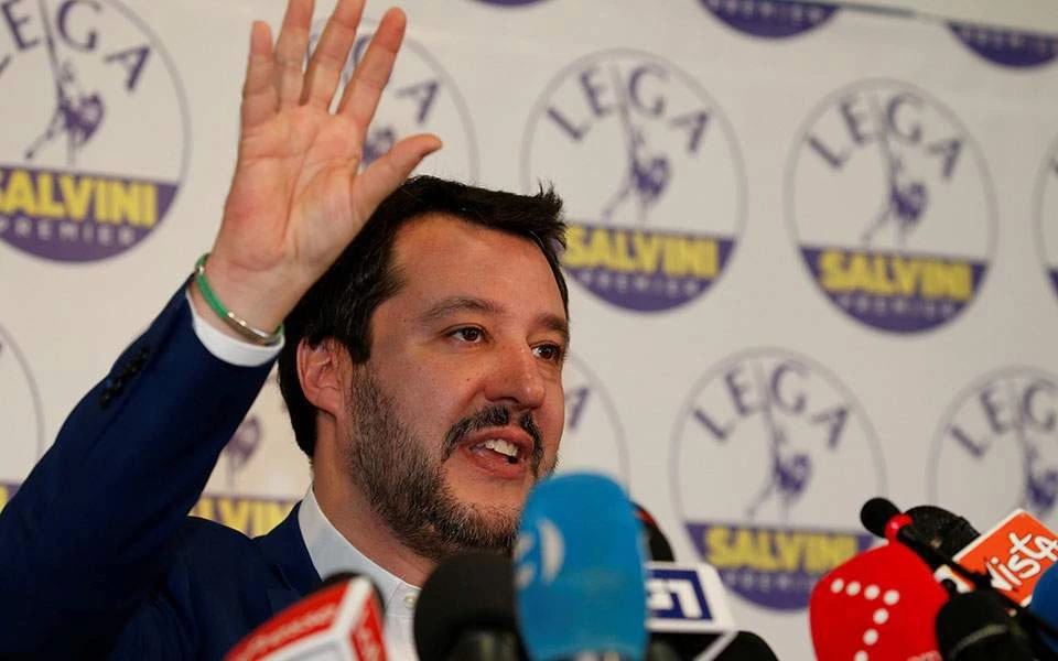 Πατριωτική ασπίδα κατά του Ισλάμ στην Ευρώπη – Σαλβίνι: Στηρίζω Κουρτς, όχι στα τζαμιά